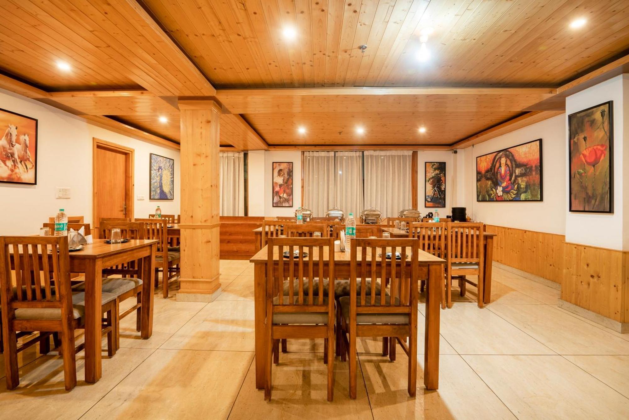 Hotel Treebo Premium Sattva With Mountain View 4*